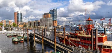 Hamburk - pohled na Labskou filharmonii v severní části HafenCity