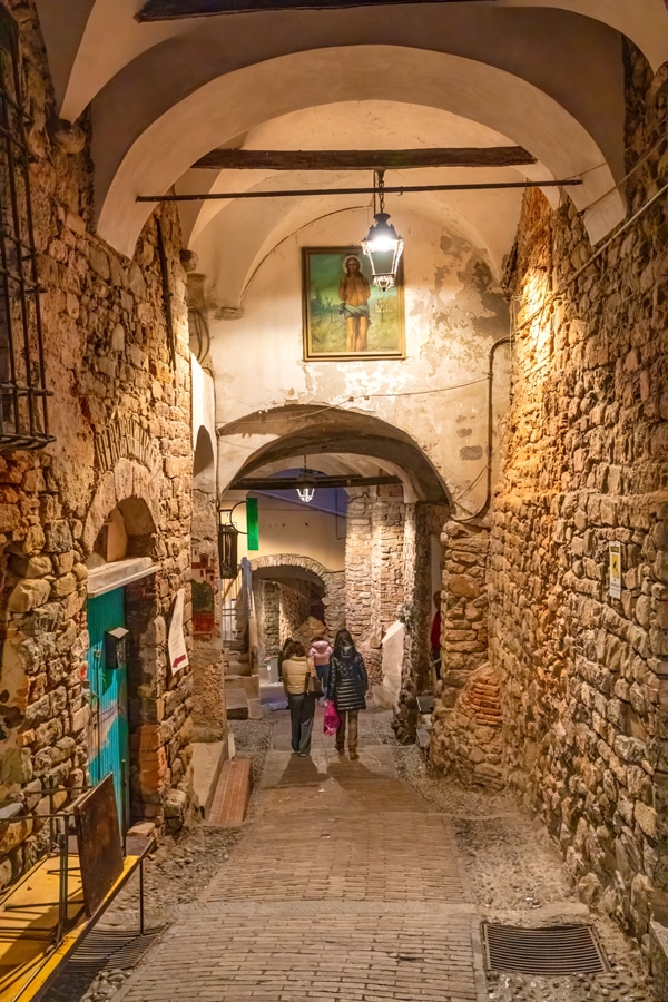 Ulička ve čtvrti La Pigna