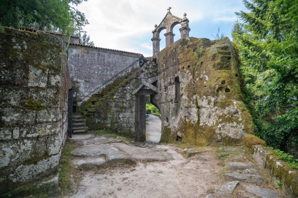 Galicie - klášter San Pedro de Rocas