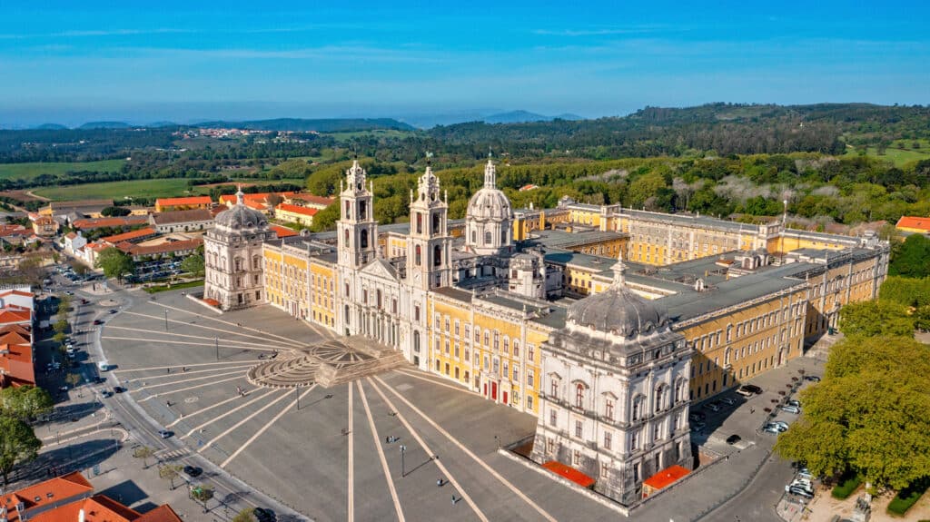 Mafra - celkový pohled na klášter a královský palác