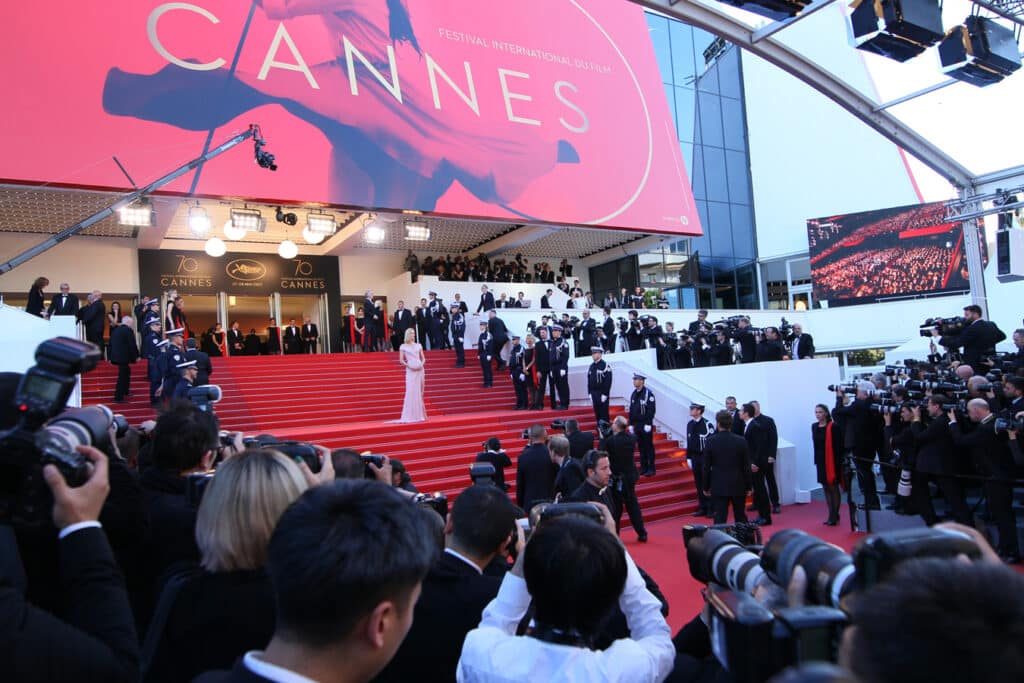 Focení na červeném koberci během festivalu v Cannes