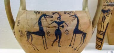 Kantharos (dvojuchá nádoba na pití)